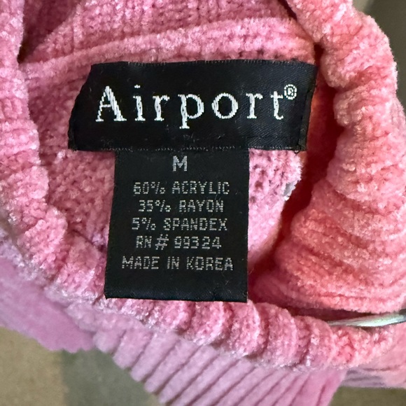 Pink Ribbed Turtleneck Sweater - Picture 5 of 6